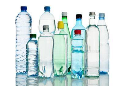 绿色环保：废旧塑料瓶中提取再生涤纶