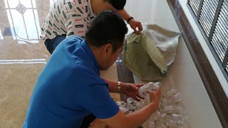 收购输液管粉碎制塑料 废品收购部老板被行拘