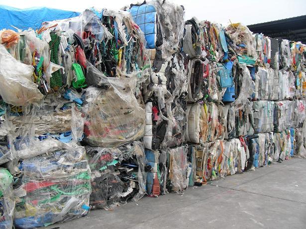 中国德富塑料网最新资讯：进出口废塑料法规日趋完善