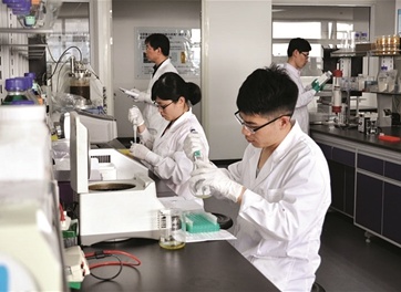 塑料机械网络资讯：未来，研发的可降解塑料将大量占据市场