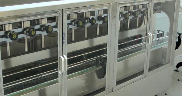 塑料机械网络资讯：油类灌装机的产品优势