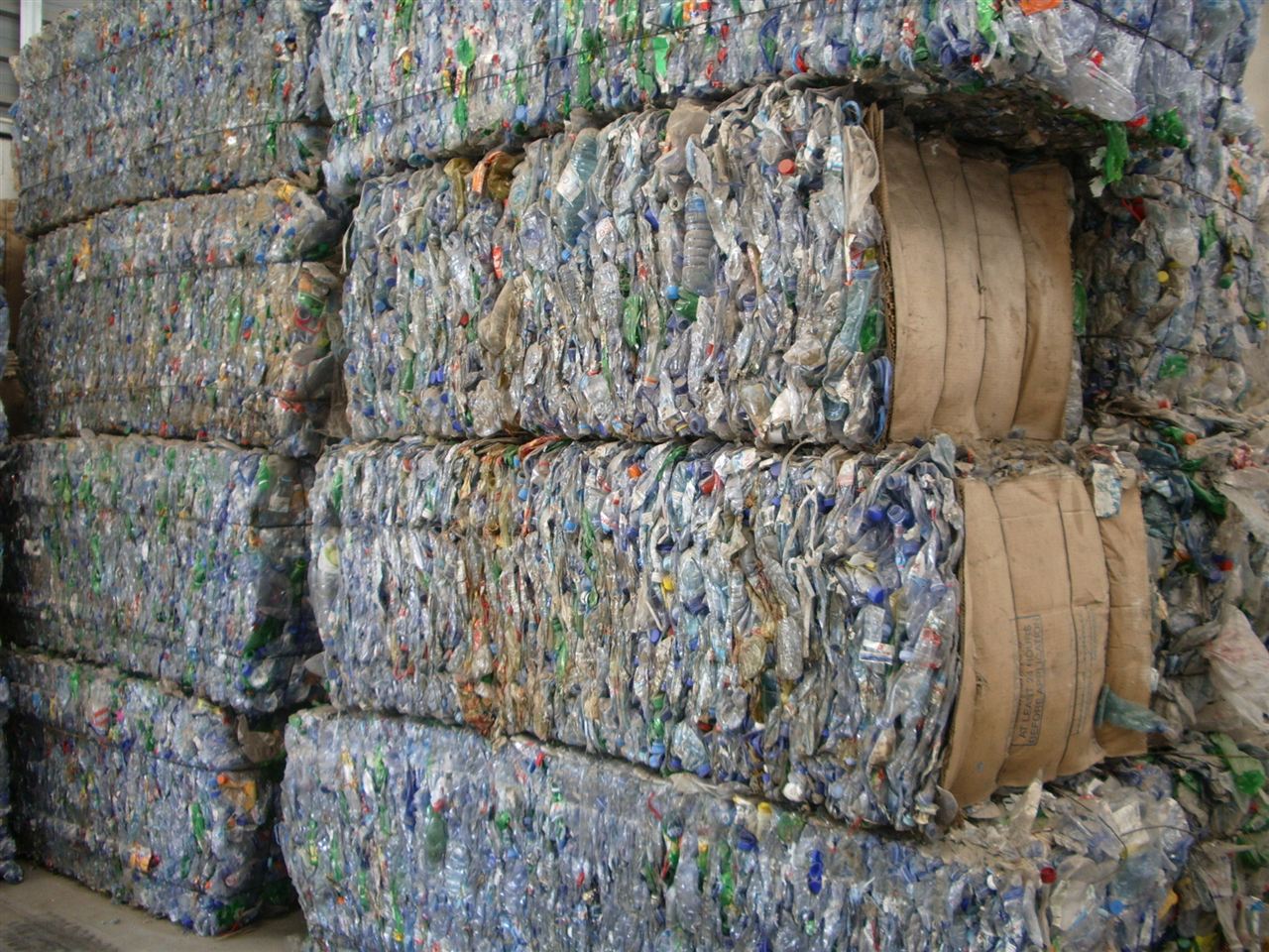 中国德富塑料网最新资讯：回收再生行业走向规模化、集约化、园区化