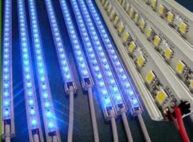 【中国德富塑料网】普立万推出可深冲压热成型的LED灯片
