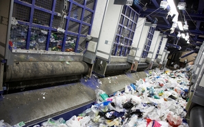 回收计划推动英国政府实现塑料包装回收指标
