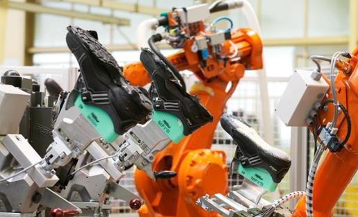 中国机器人行业现尴尬局面：本土机器人品牌少 